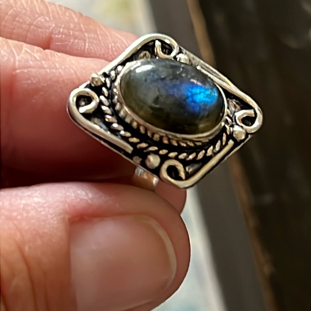 Beautiful 925 labradorite ring size 8